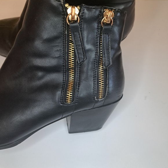 Unlisted Black Ankle Booties with Zipper Detail Size 10 B3 - Picture 3 of 9